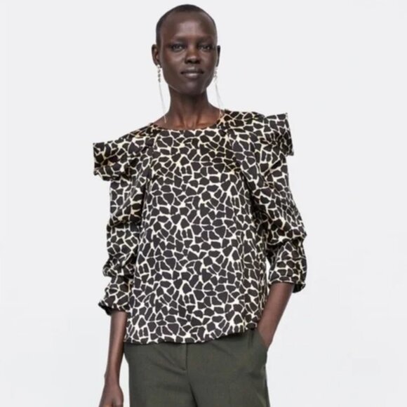 NWT Zara Women's Giraffe Print Ruffle Sleeve Blouse size Large - Picture 2 of 12